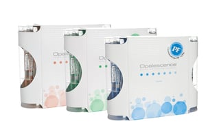 Kit di sbiancamento dentale Opalescence in tre varianti di colore, con gel in siringa e confezioni dedicate.